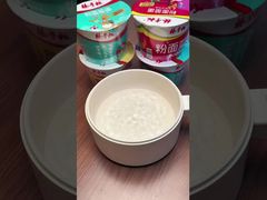 Des nouilles de poulet chaud, des nouilles coréennes, des ramen.