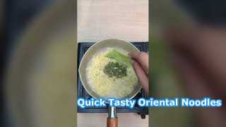 Les nouilles à la purée de tomates sont si savoureuses !