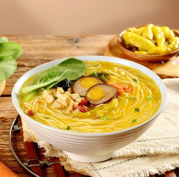 Soupe non frite Nouilles instantanées Rameau à la viande épicée Nouilles instantanées Chine Nouilles en verre