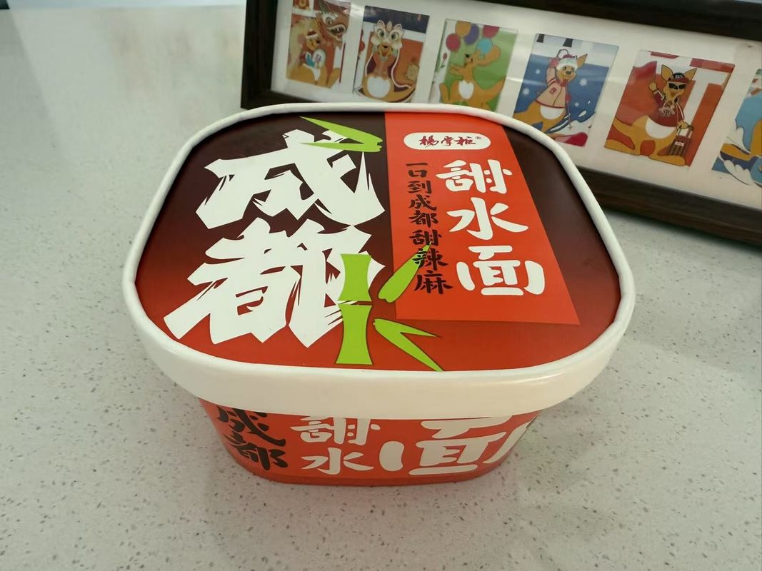 Les nouilles douces de Chengdu, saveur des nouilles instantanées, mélangées à sec, parfaites pour la saveur authentique de Chengdu.