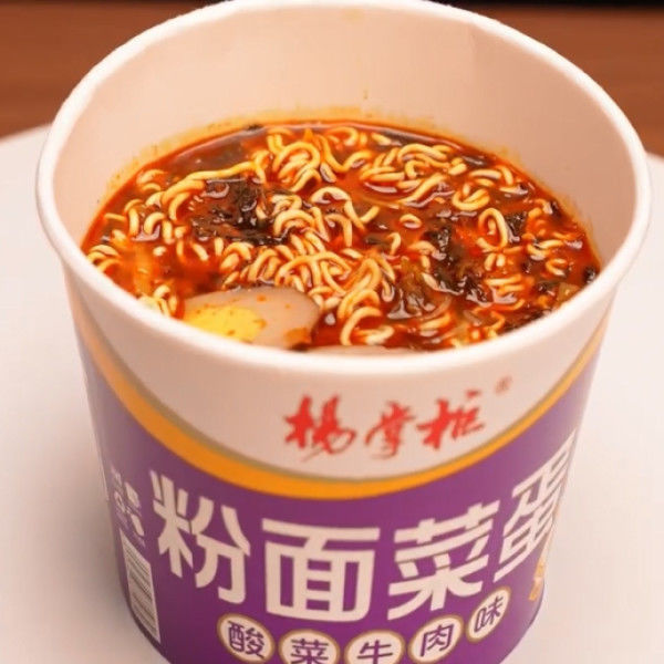 189g*12 Vermicelli et nouilles moutarde en acide vert saveur de viande de bœuf à base d'ingrédients végétaux