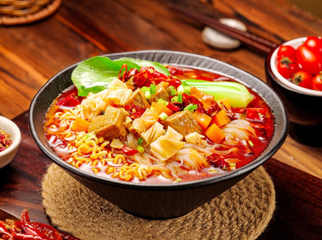 Détails du poids net de la sauce avec la saveur authentique de Chongqing Mala Parfait pour les applications culinaires et la transformation alimentaire